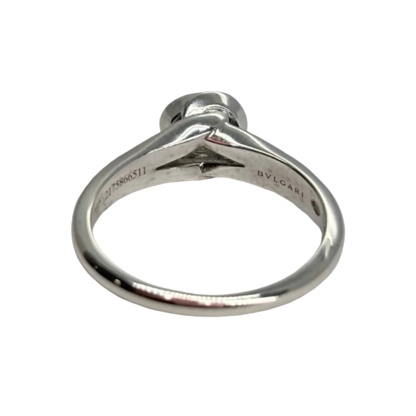 BULGARI "Incontro D'Amore" Solitaire Ring in platinum and diamonds