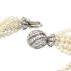 White gold bracelet with pearls and diamonds