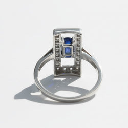 Bague rectangulaire en or blanc, saphir 1,07 carats et Diamants
