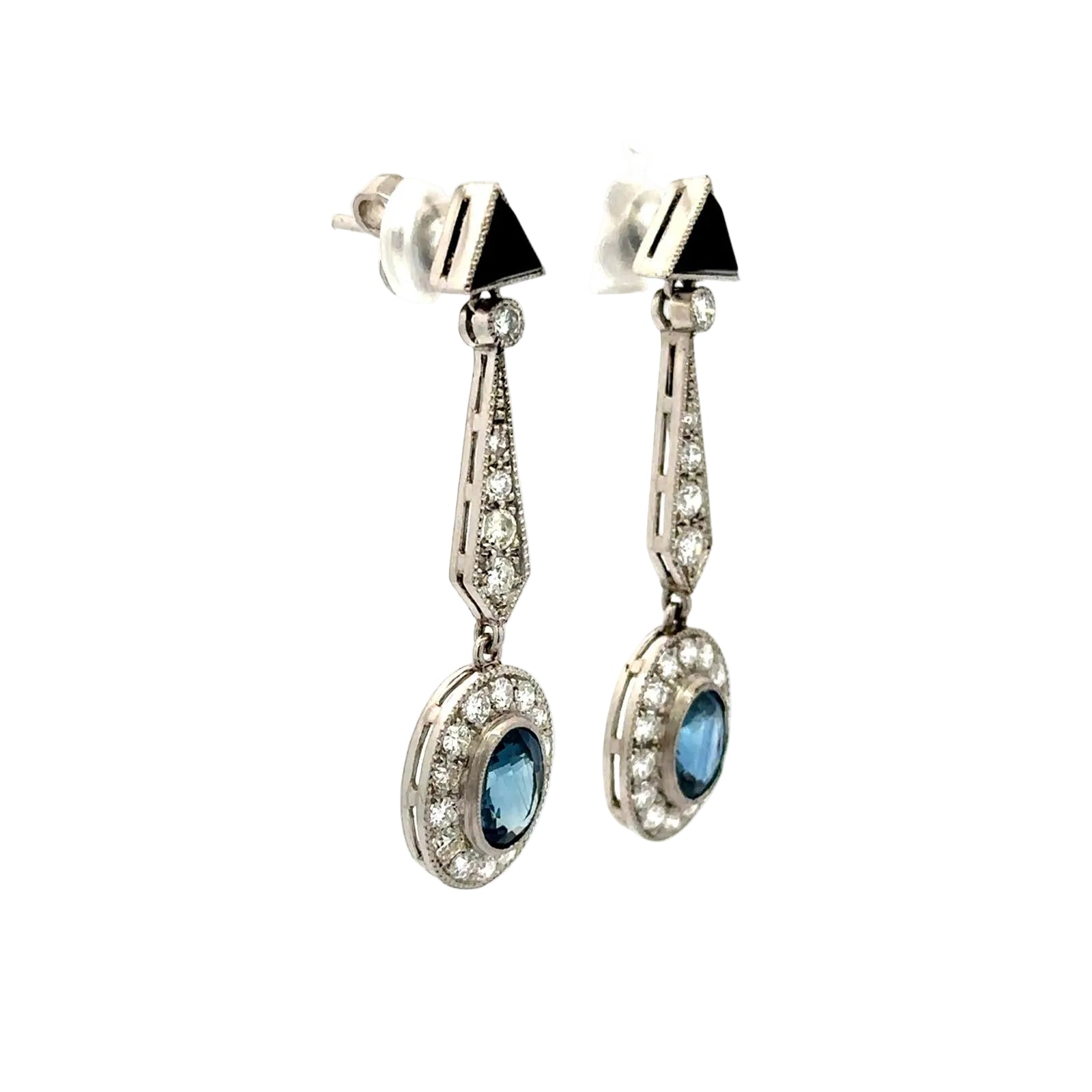 Boucles d'oreilles Pendantes en platine, onyx, saphirs et diamants