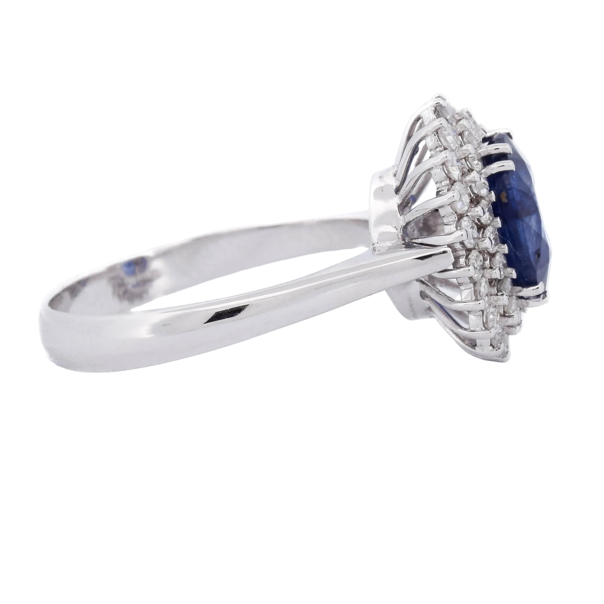 "Entourage" Ring in White Gold, Sapphire, and Diamonds