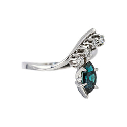 White gold Sapphire Ring