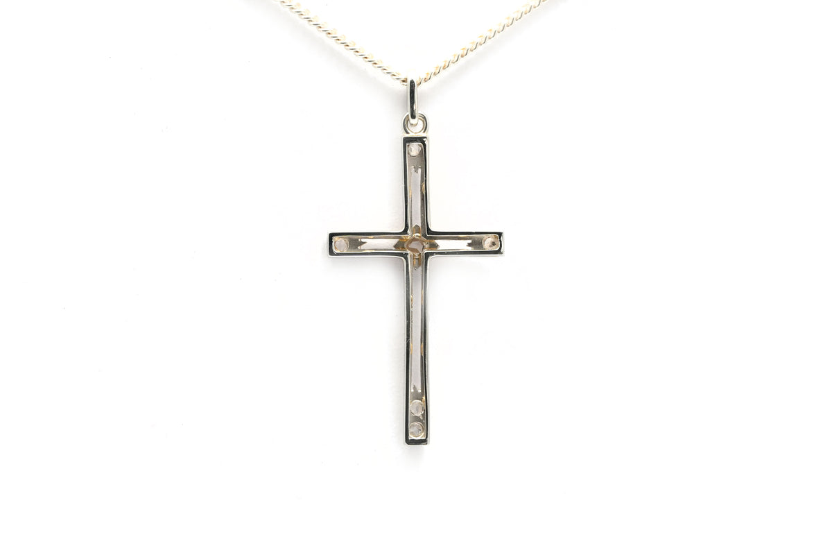 White Gold and Diamond Pendant