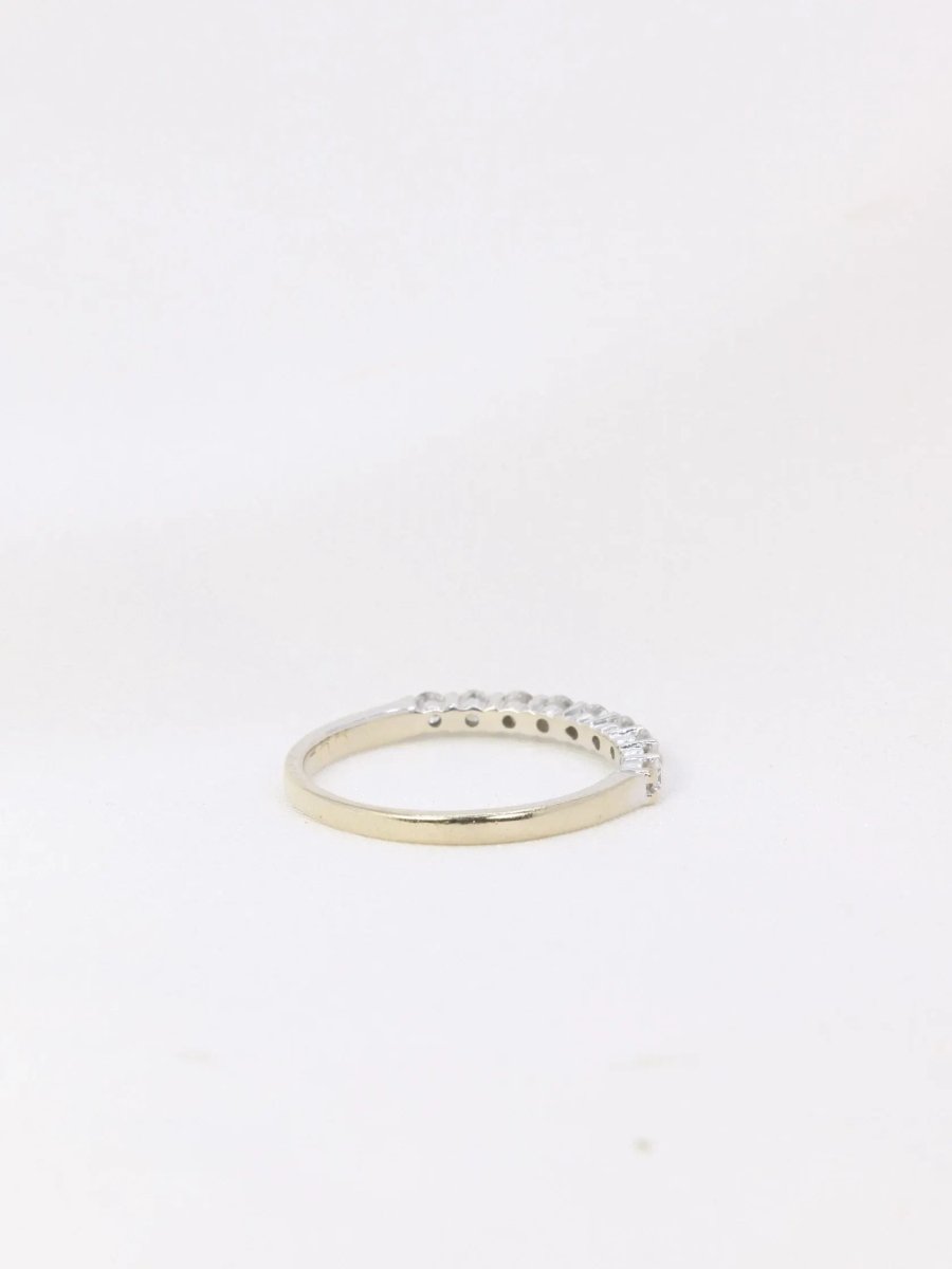 Demi - Alliance américaine en or blanc et diamants 0,36 ct - Castafiore