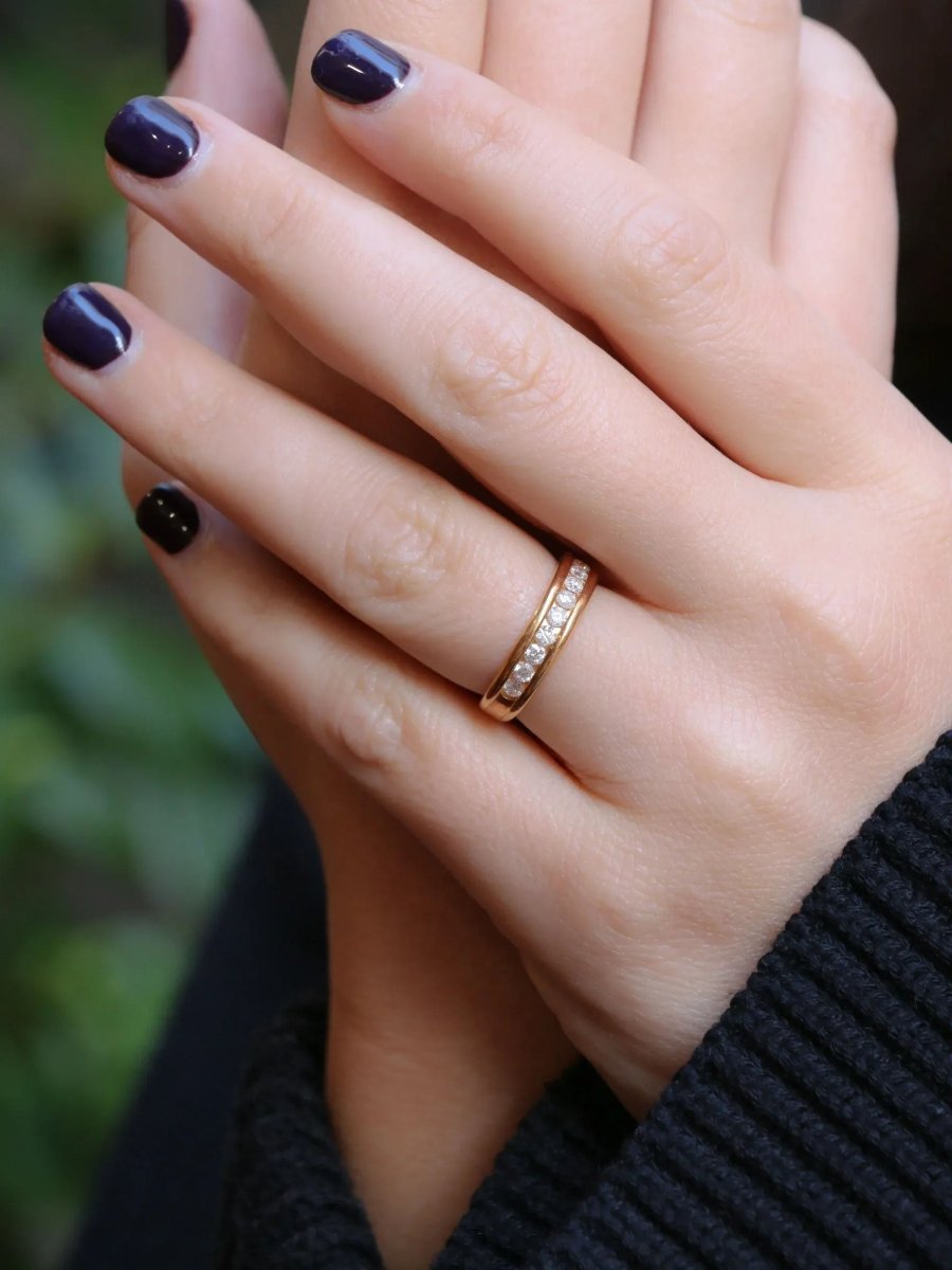 Demi - Alliance américaine en or jaune et diamants 0,36 ct - Castafiore