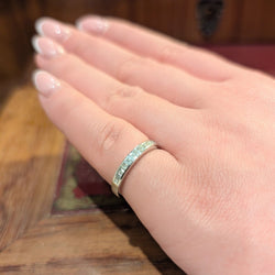 Demi - alliance en or blanc et diamants - Castafiore