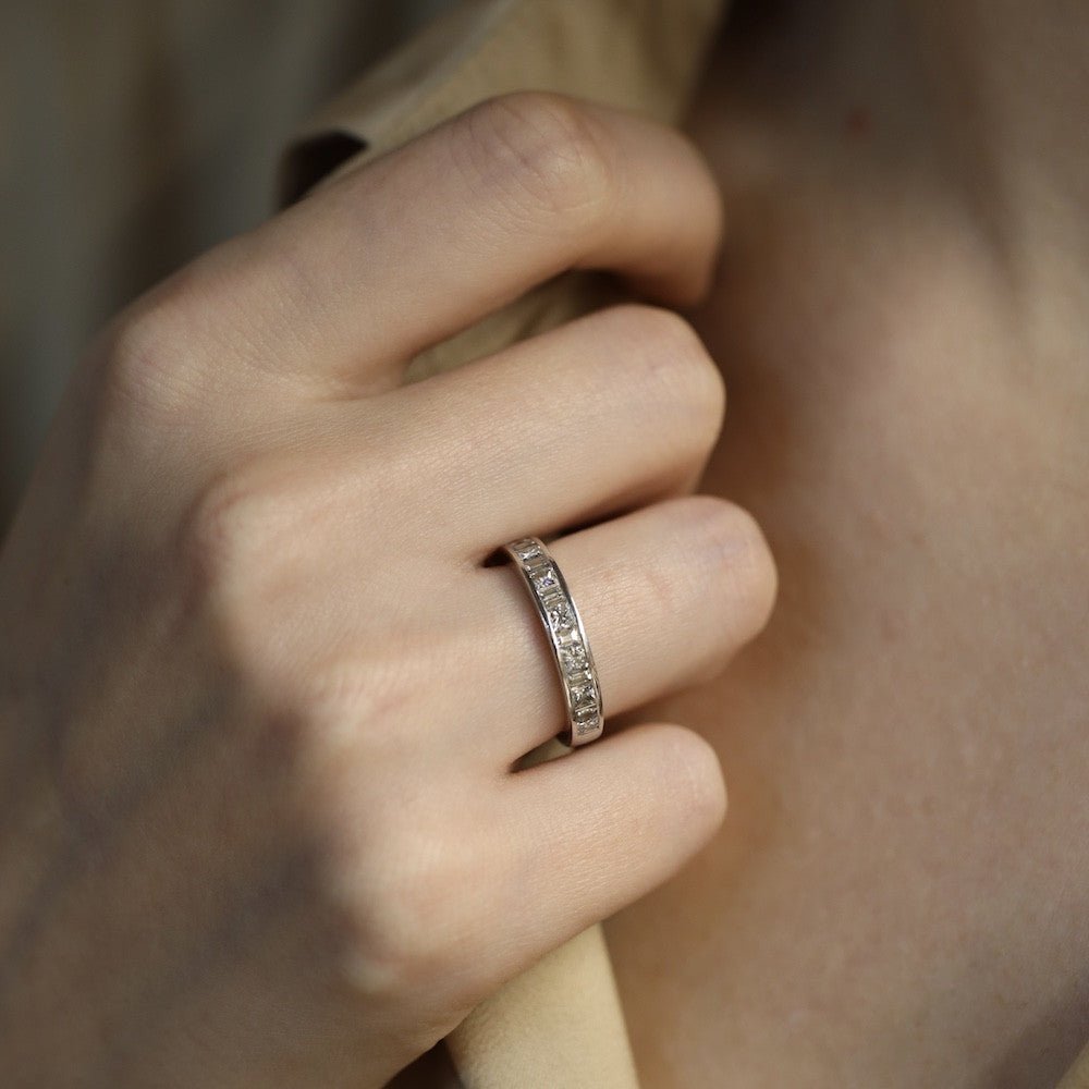 Demi - alliance en or gris 18K avec 0,80 ct de diamants G - VS – Taille 50 - 51 - Castafiore