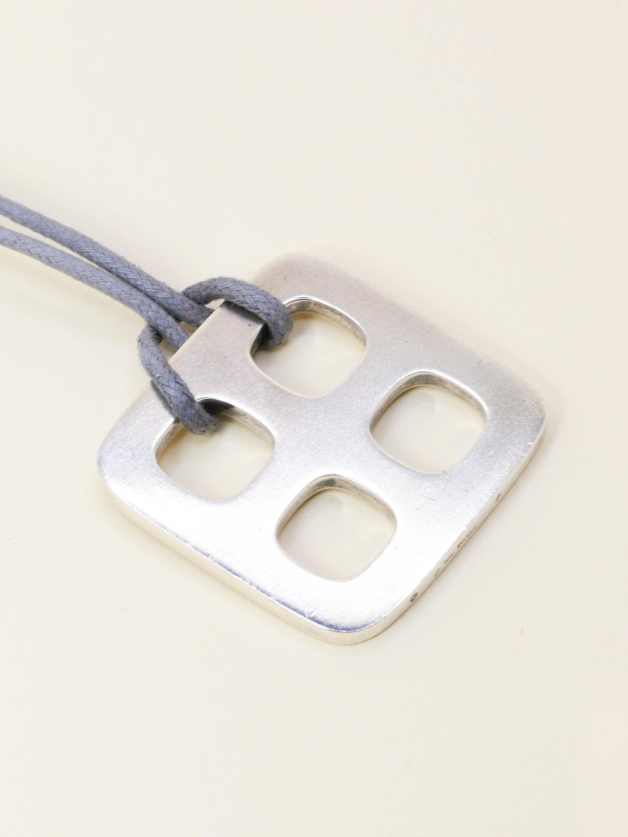 DINH VAN Colier Pendentif moderniste Cordon Gris - Castafiore