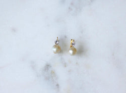 Dormeuses Anciennes Perles Mabé et Saphirs Blancs - Castafiore