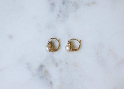 Dormeuses Anciennes Perles Mabé et Saphirs Blancs - Castafiore