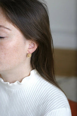 Dormeuses en or jaune et perles fines - Castafiore