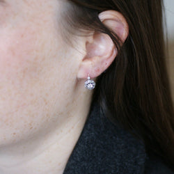 Dormeuses Marguerite Diamants en or rose, argent, et diamants - Castafiore