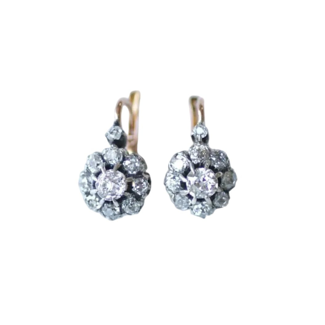 Dormeuses Marguerite Diamants en or rose, argent, et diamants - Castafiore