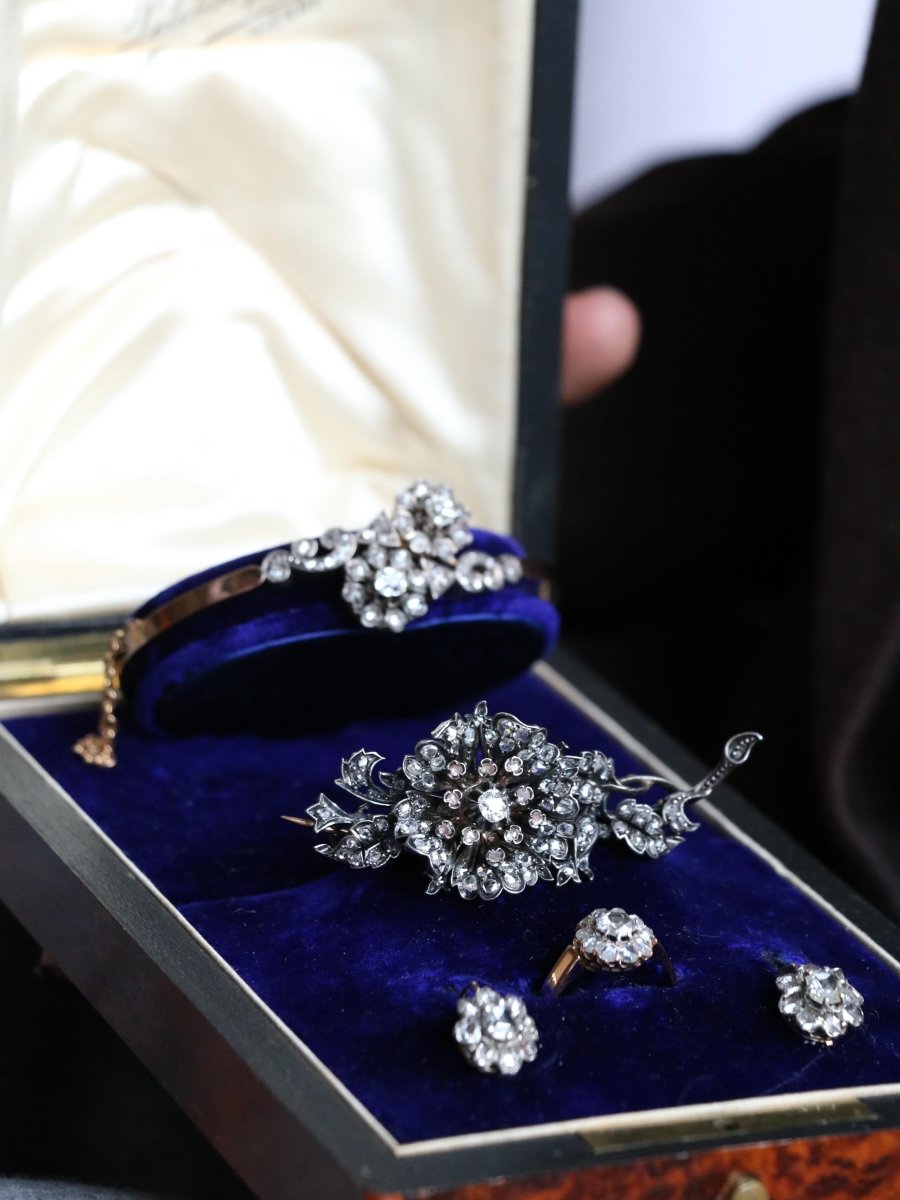 Dormeuses marguerite diamants taille rose - Castafiore