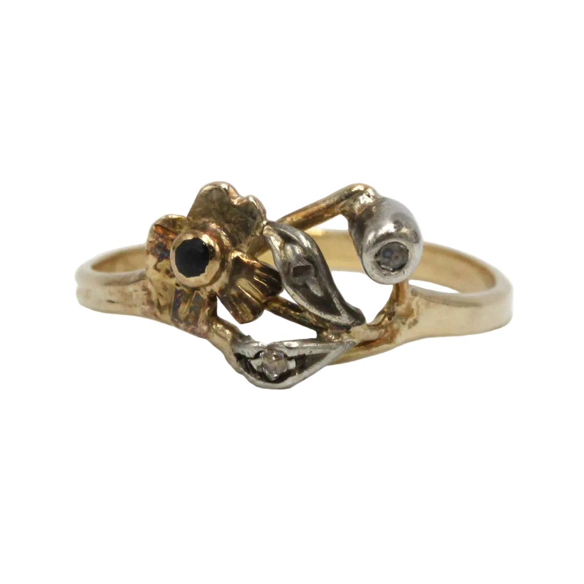 Ring made of yellow gold, silver, black stone, and Diamonds