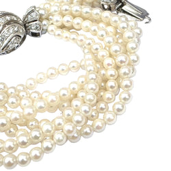 White gold bracelet with pearls and diamonds