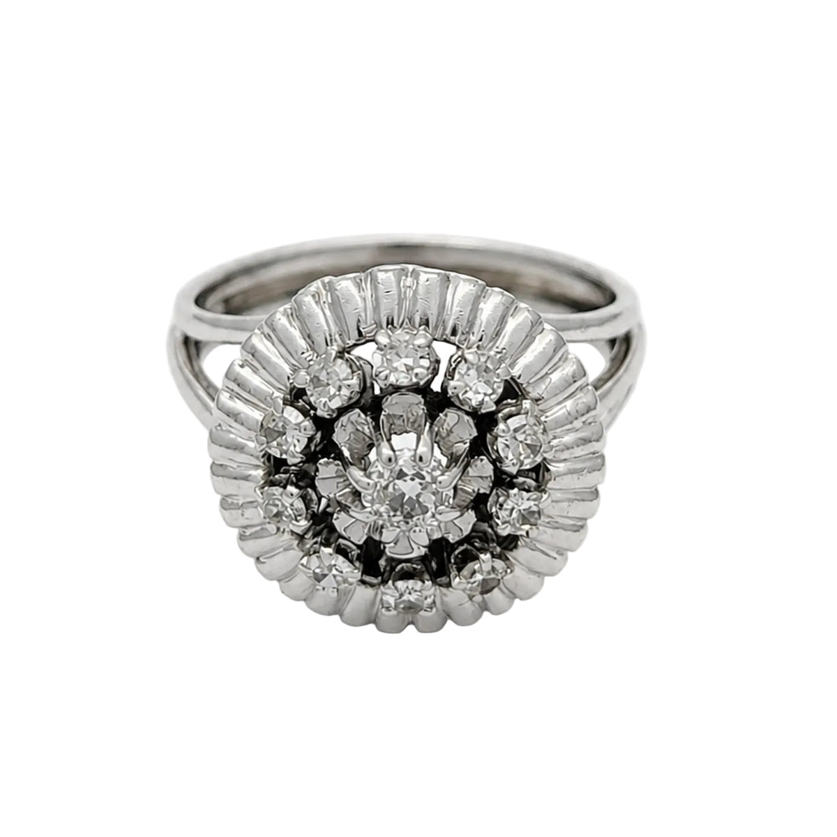 "Entourage" Ring in White Gold and Diamonds