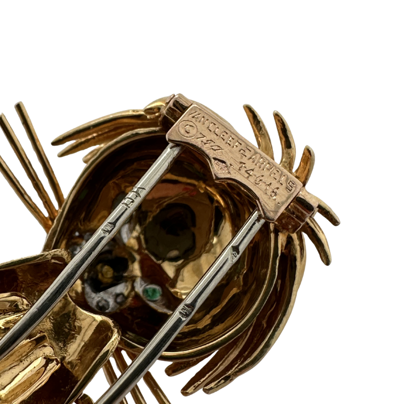 VAN CLEEF & ARPELS "Shaggy Lion" brooch in yellow gold, emeralds, Enamel, and Diamonds
