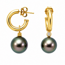 Yellow gold hoop earrings with pearls and diamonds