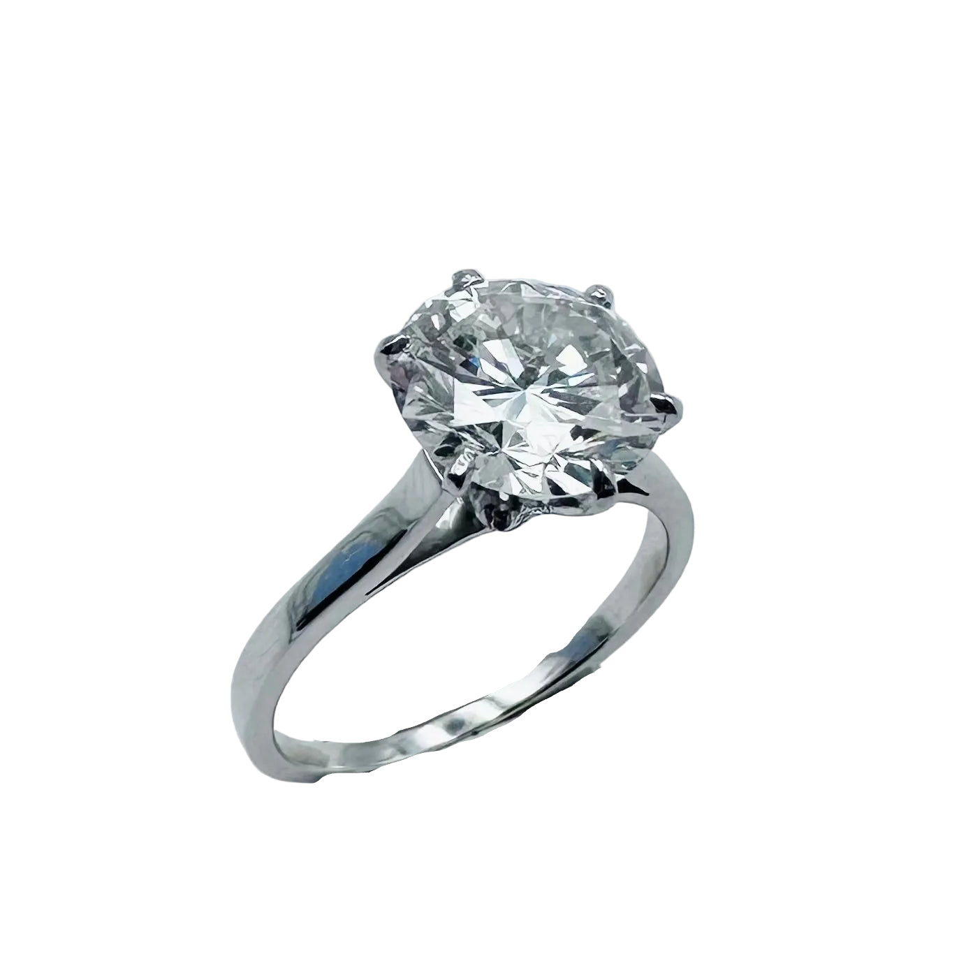 White gold, Platinum and Diamond Solitaire Ring