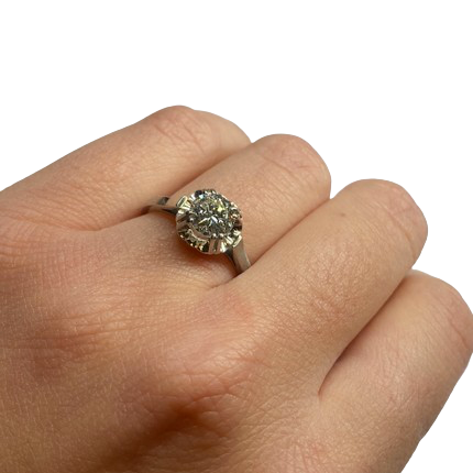 Solitaire Ring in White Gold, Platinum, and Diamond