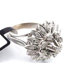 Marguerite Ring in White Gold and Diamonds