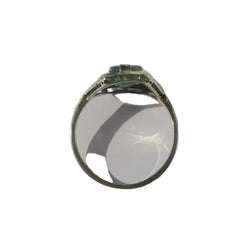 Art Deco ring in white gold, emerald, and diamonds