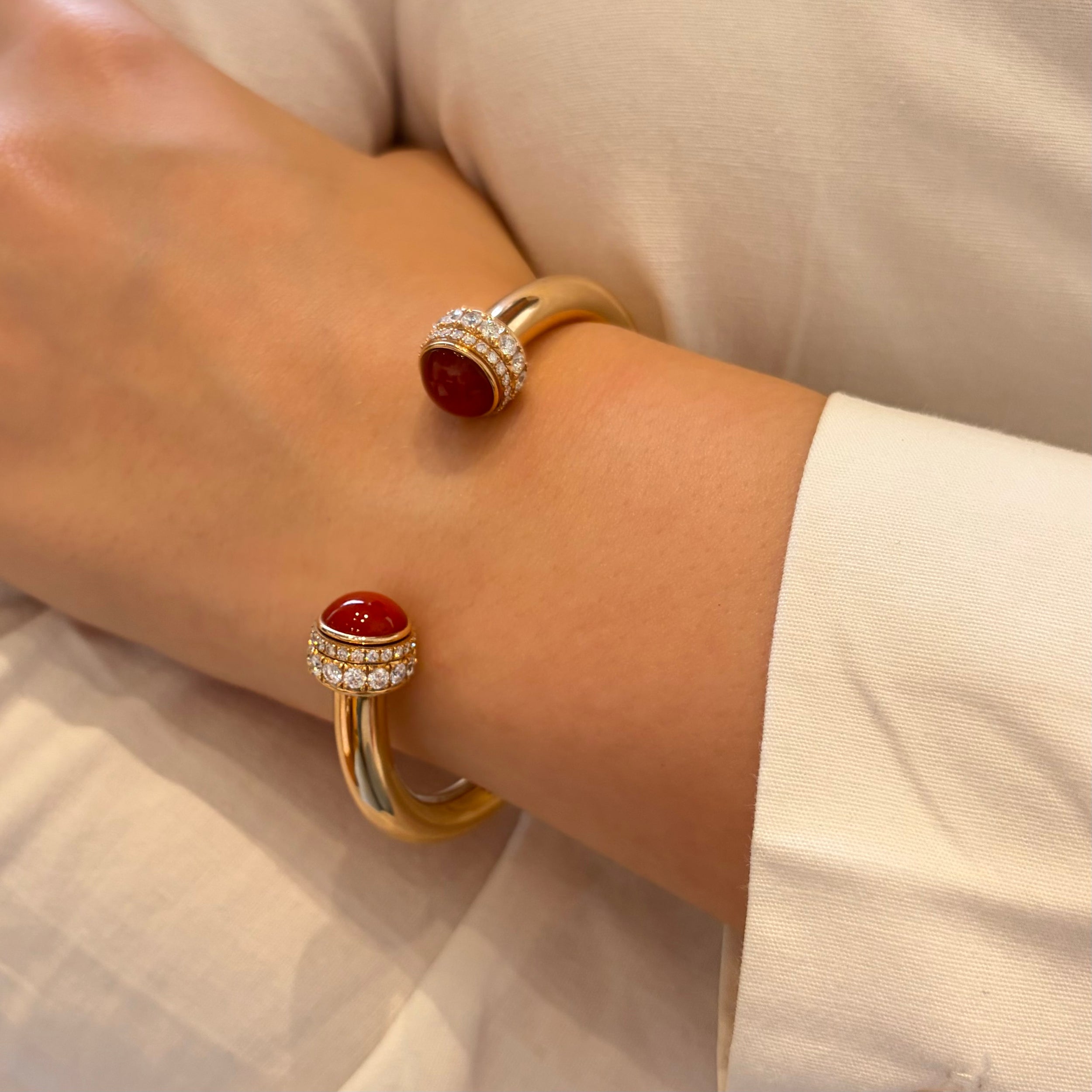 PIAGET "Possession" Bangle in rose gold, carnelian, and diamonds