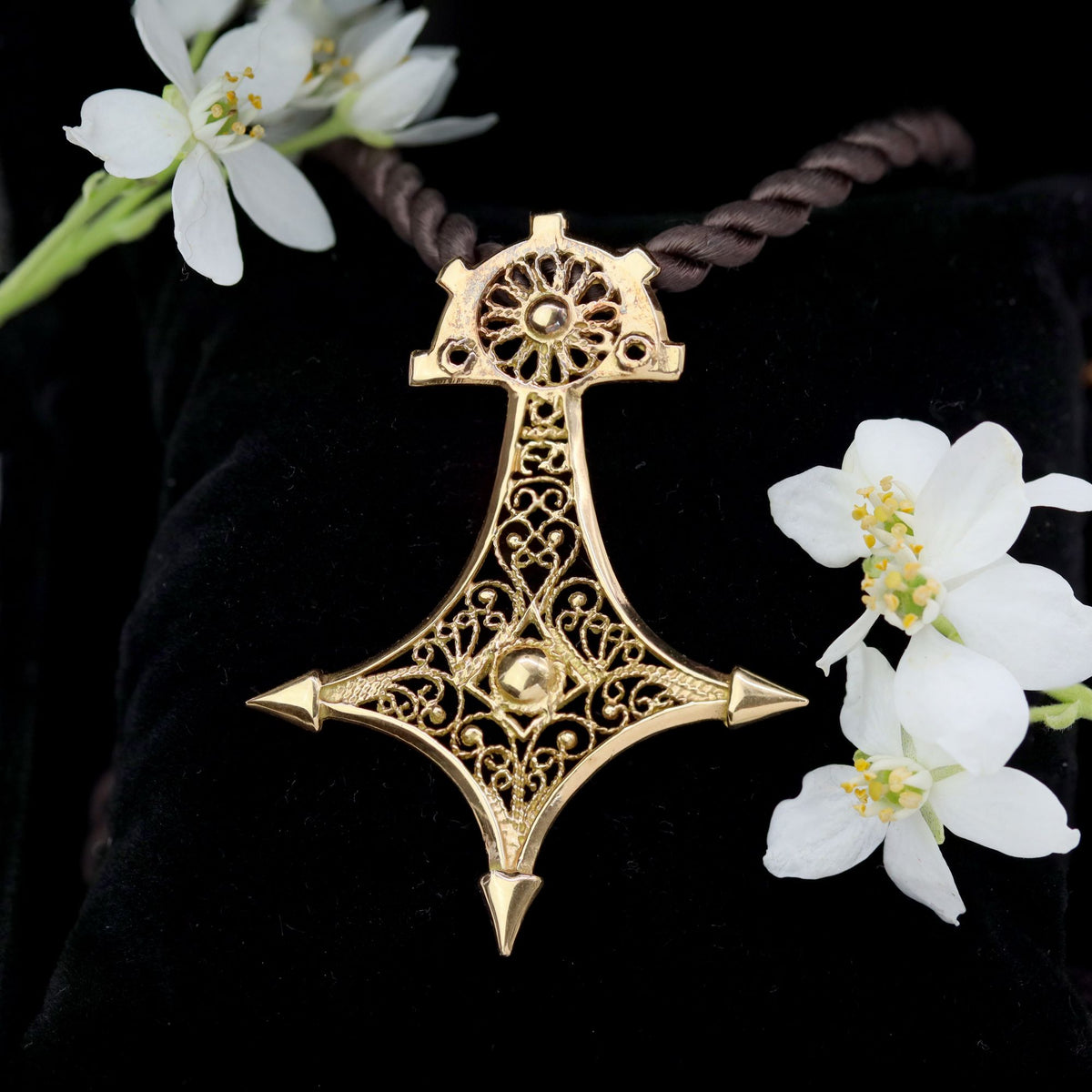 Yellow Gold Pendant