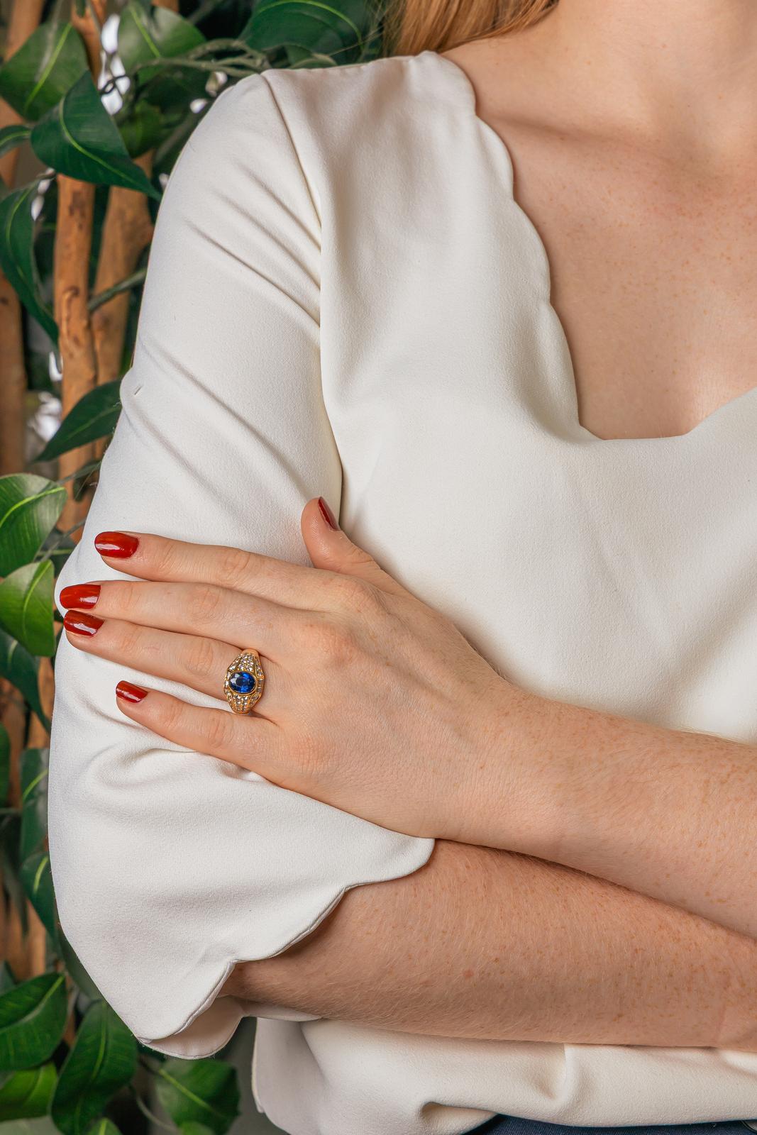 Yellow Gold Sapphire Ring