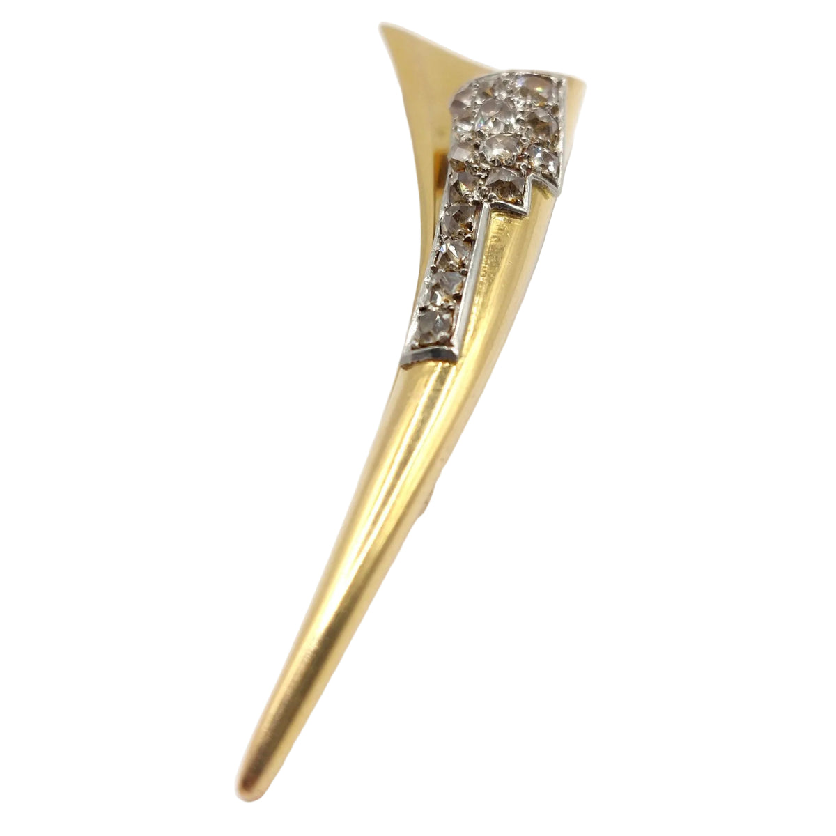 Brooch made of yellow gold, platinum, and diamonds