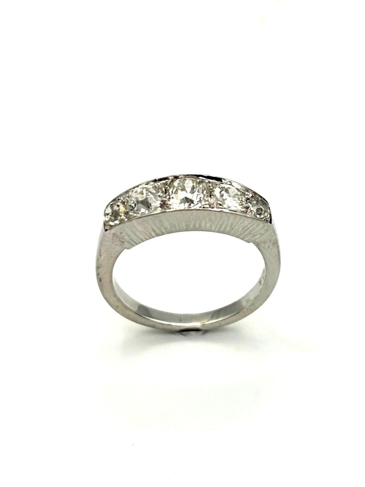 Bague Jarretière en or blanc et diamants