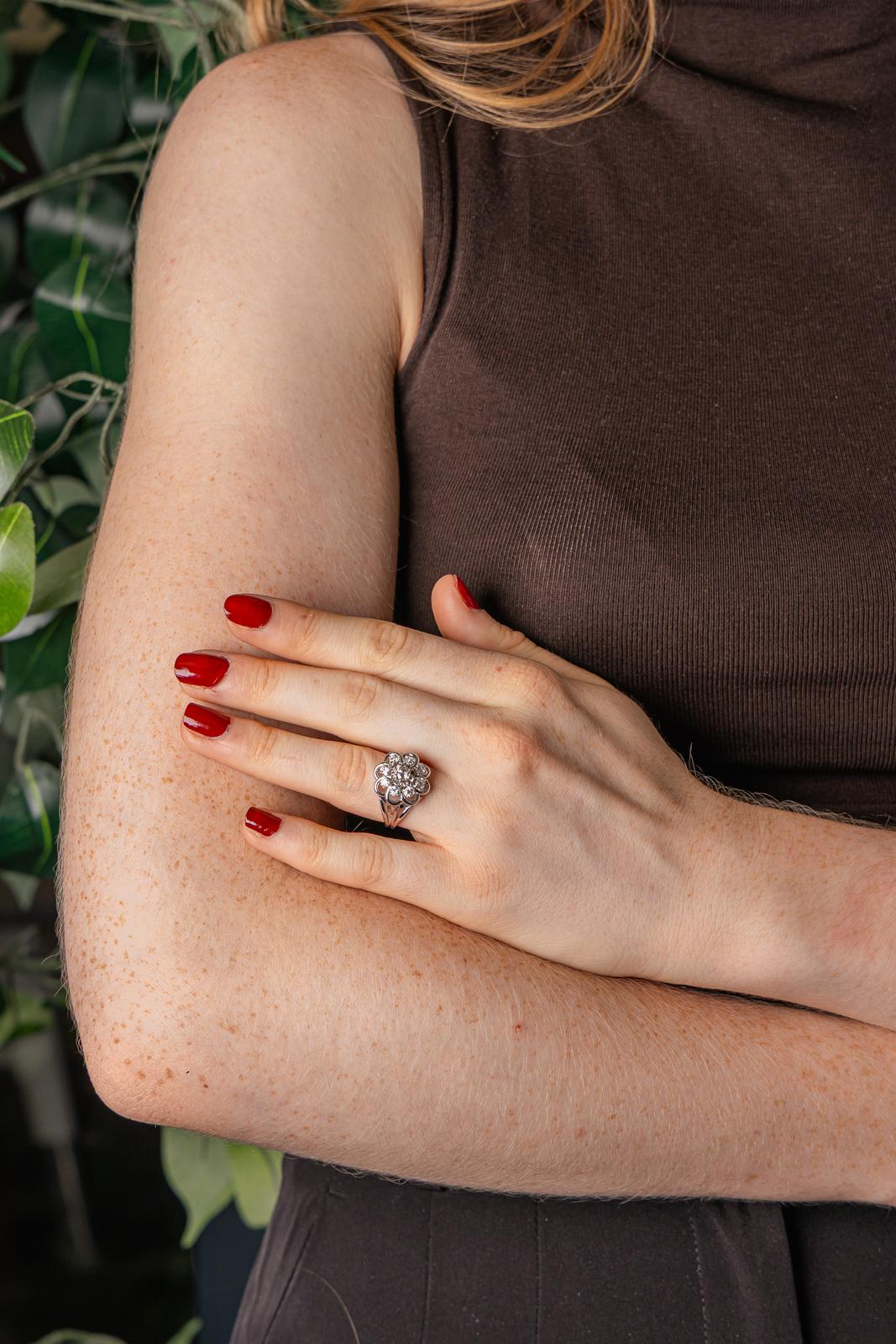 Marguerite Ring, White gold with Diamond