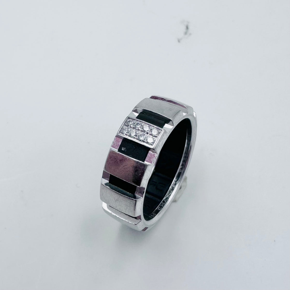 CHAUMET "Class One" Bandeau Ring in white gold, diamonds, and rubber