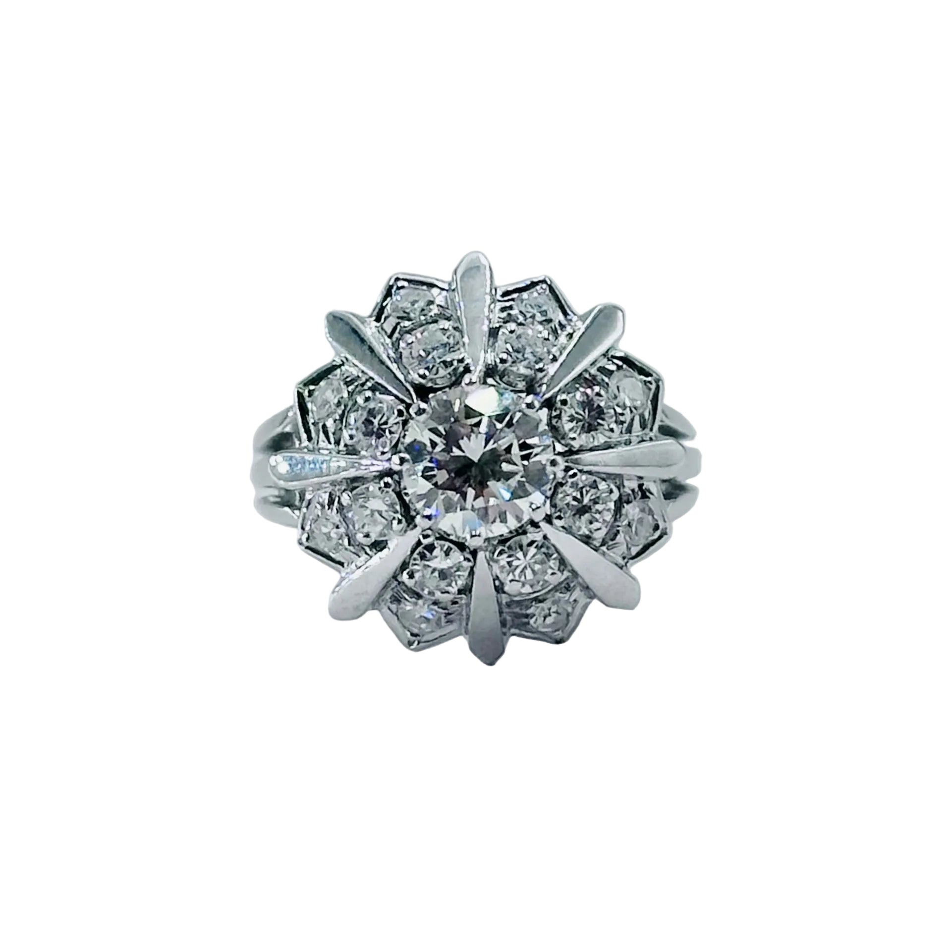 Entourage Ring in white gold, platinum, and diamonds