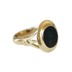 Bague Chevalière en or jaune et jaspe
