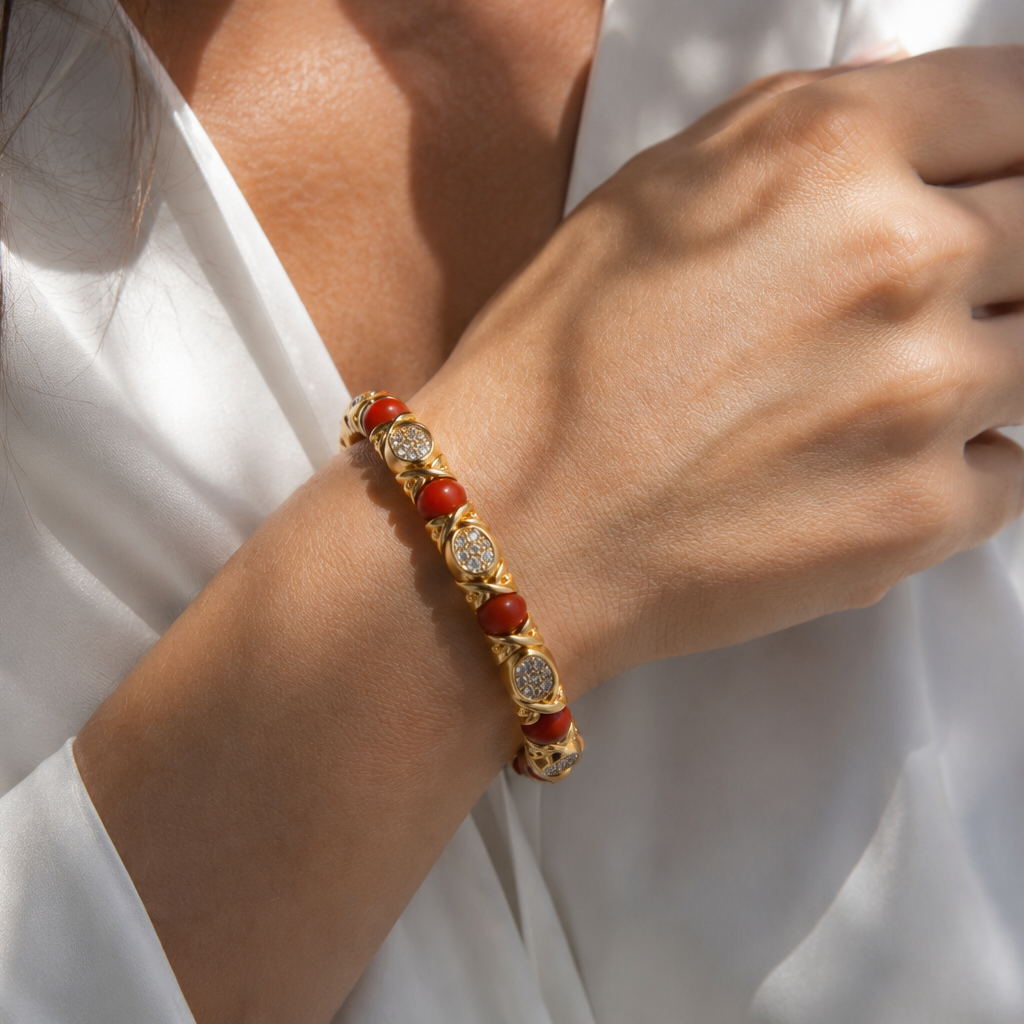 Bracelet Bangle CHANTECLER CAPRI in Yellow gold, Coral and Diamonds