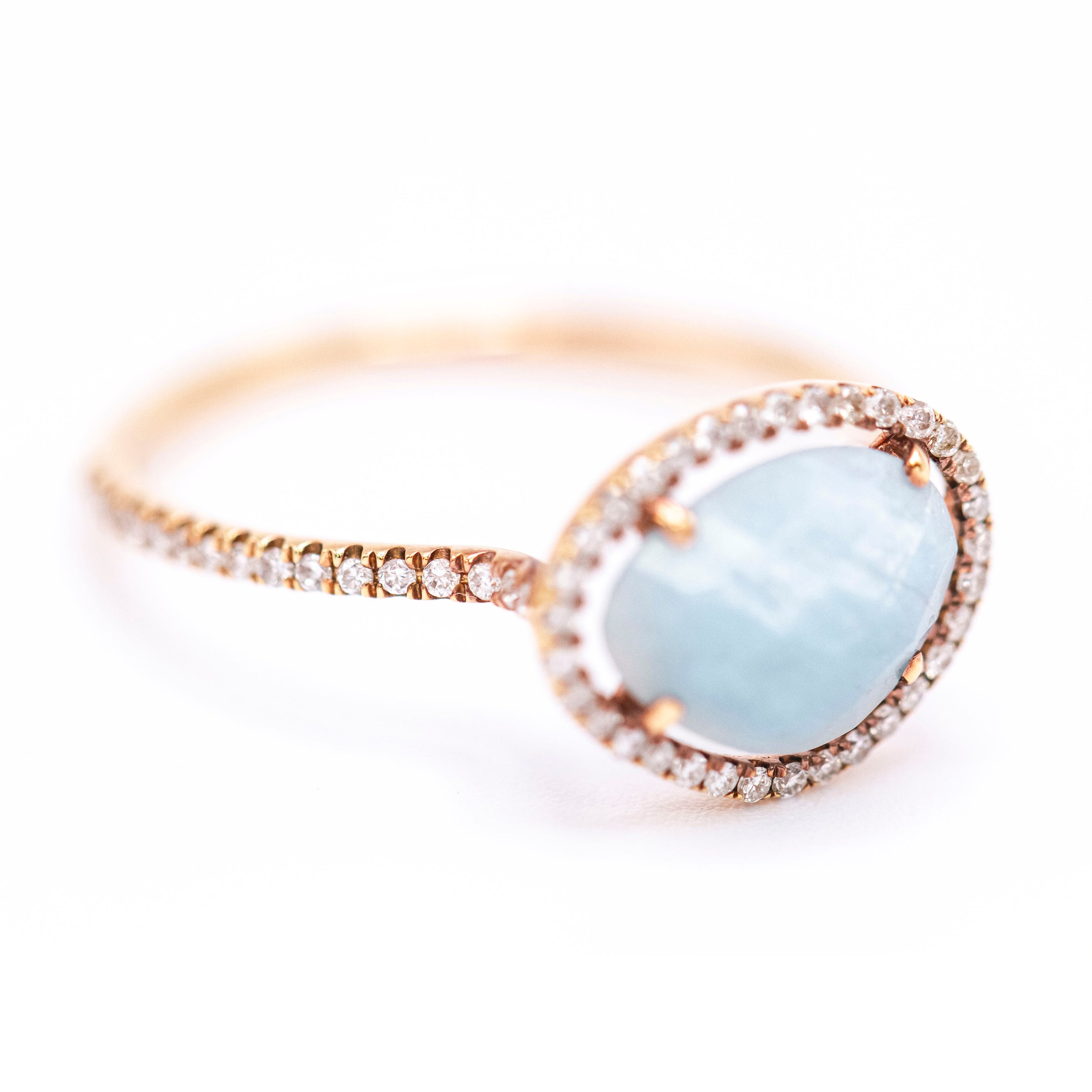 Bague Entourage MEIRAT en or jaune, aigue-marine et diamants