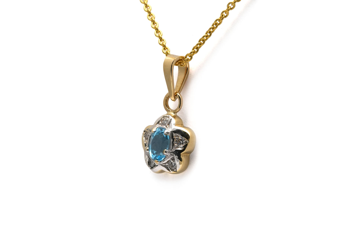 Pendentif en or blanc, or jaune, topaze et diamants