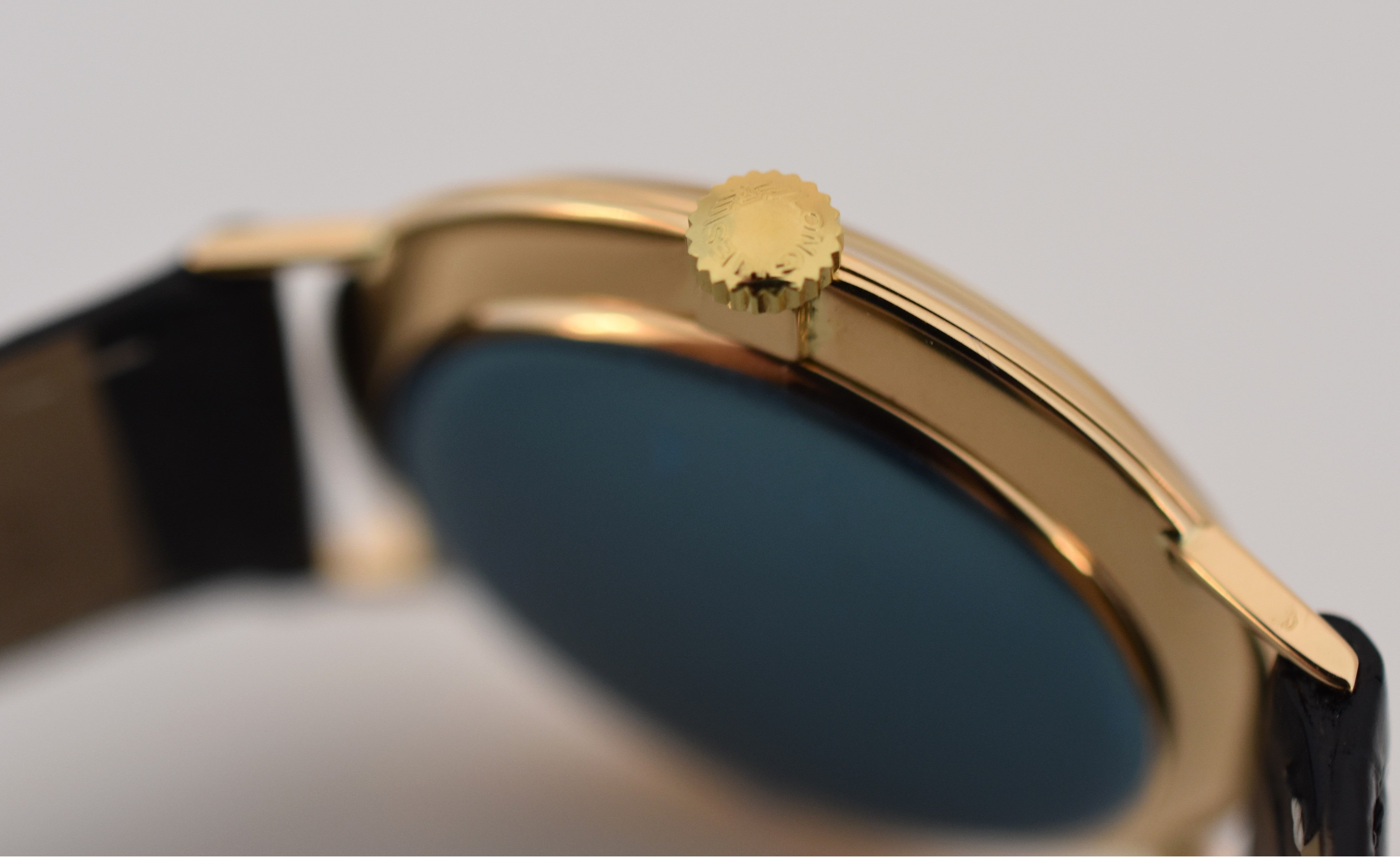 Longines Classic Man, Calibre mécanique 420, or jaune 18 carats 750/000, Circa 1968