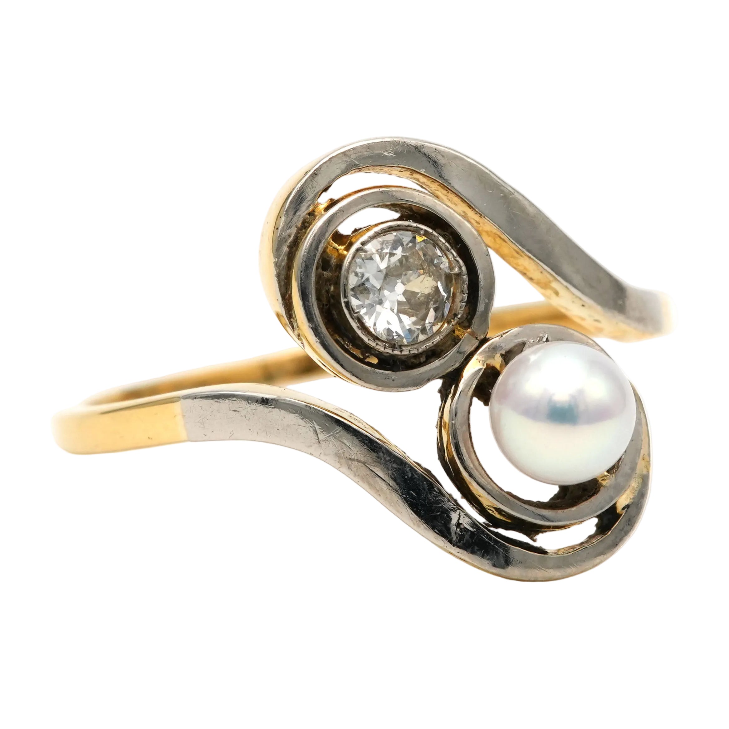 Toi & Moi Ring in white gold, yellow gold, pearls and diamonds
