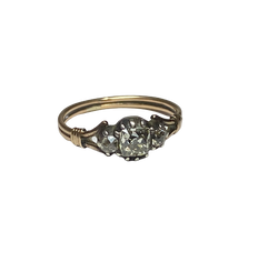 Trilogy Ring in Rose Gold and Diamonds