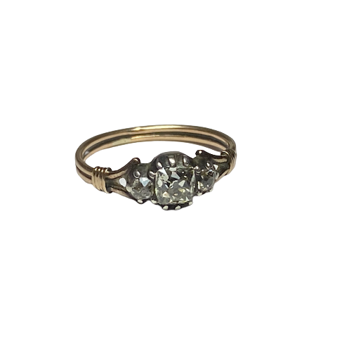 Trilogy Ring in Rose Gold and Diamonds