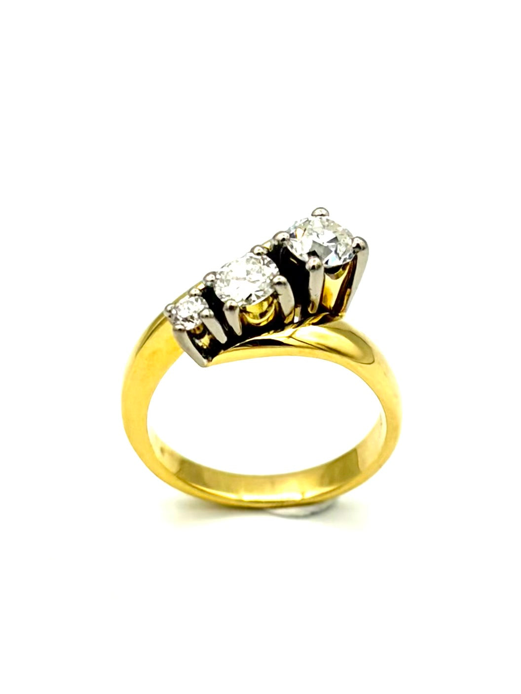 Vintage two-tone gold ring with diamonds