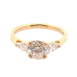 Trilogy Ring in Yellow Gold and Diamonds
