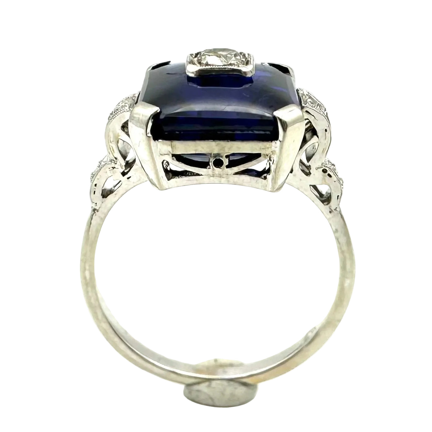 Cocktail Ring in White gold, Sapphire and Diamonds