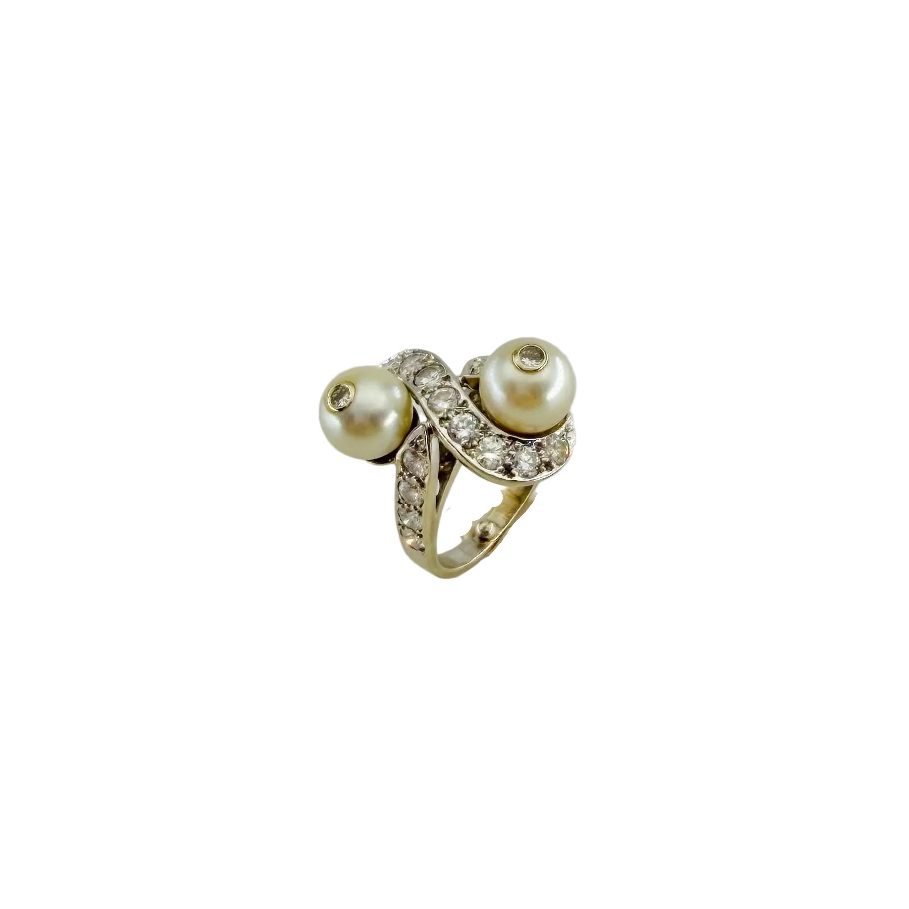 "Toi et Moi" Ring in White Gold, Pearls, and Diamonds