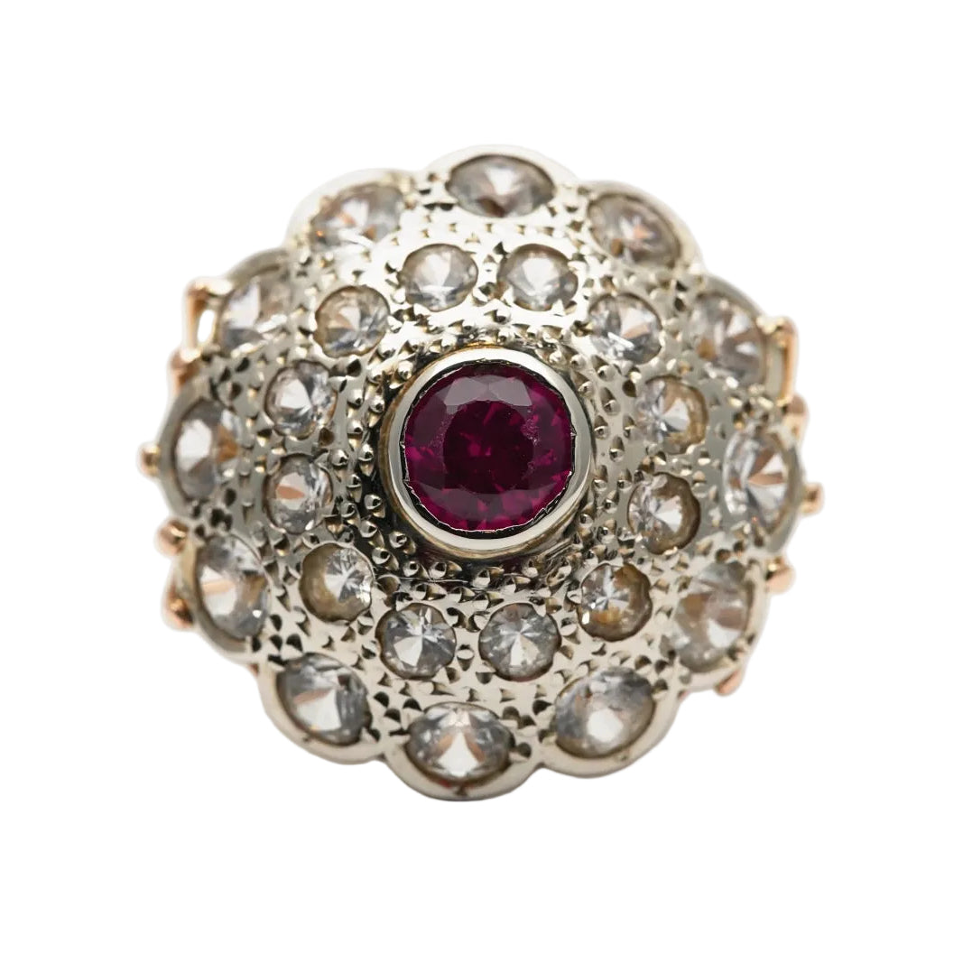 Bague Dôme en or jaune, argent, rubis et saphirs