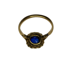 "Entourage" Ring in Yellow Gold, Sapphire, and Diamonds