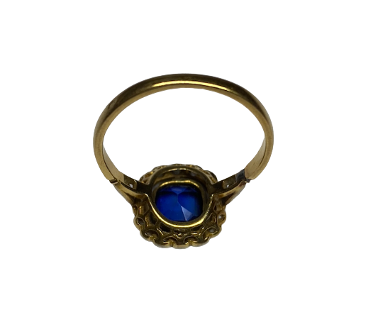 "Entourage" Ring in Yellow Gold, Sapphire, and Diamonds